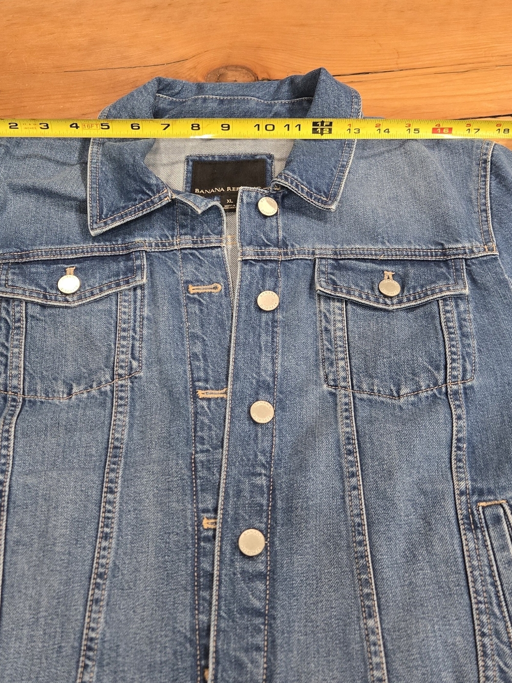 Banana Republic Classic Blue Denim Jacket - Picture 7 of 9